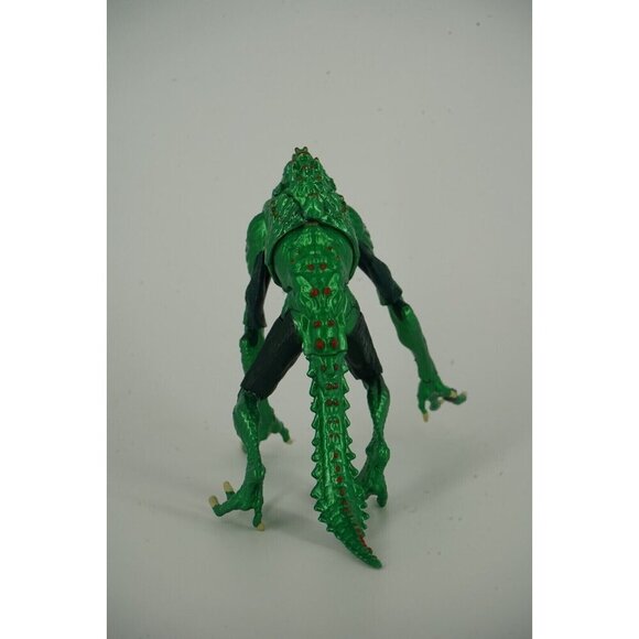 Green Lantern Movie Masters Isamot KOL Figure #140 - Picture 3 of 6